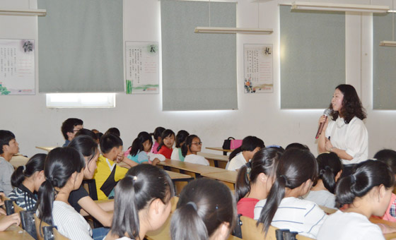 150522中考减压篇（徽韵心理走进永和学校）806.jpg