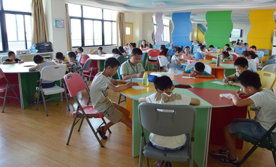 1516696119809055748.jpg 170721文明礼仪伴我行135.jpg